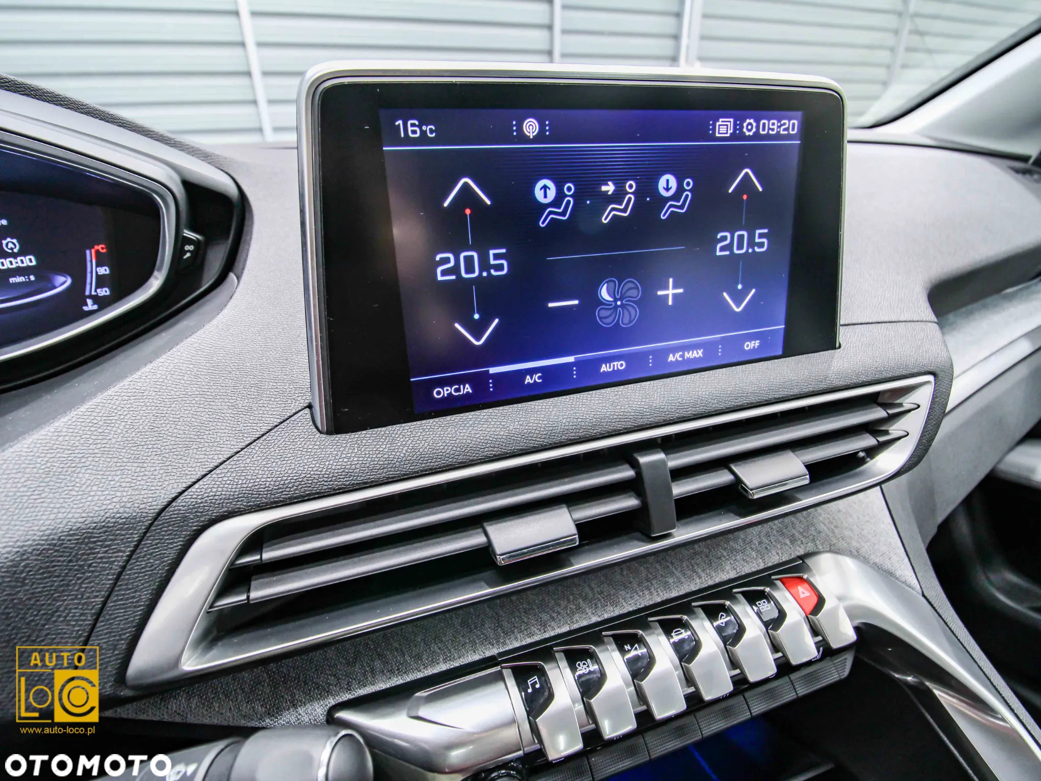 Peugeot 3008 1.2 PureTech Allure S&S - 23