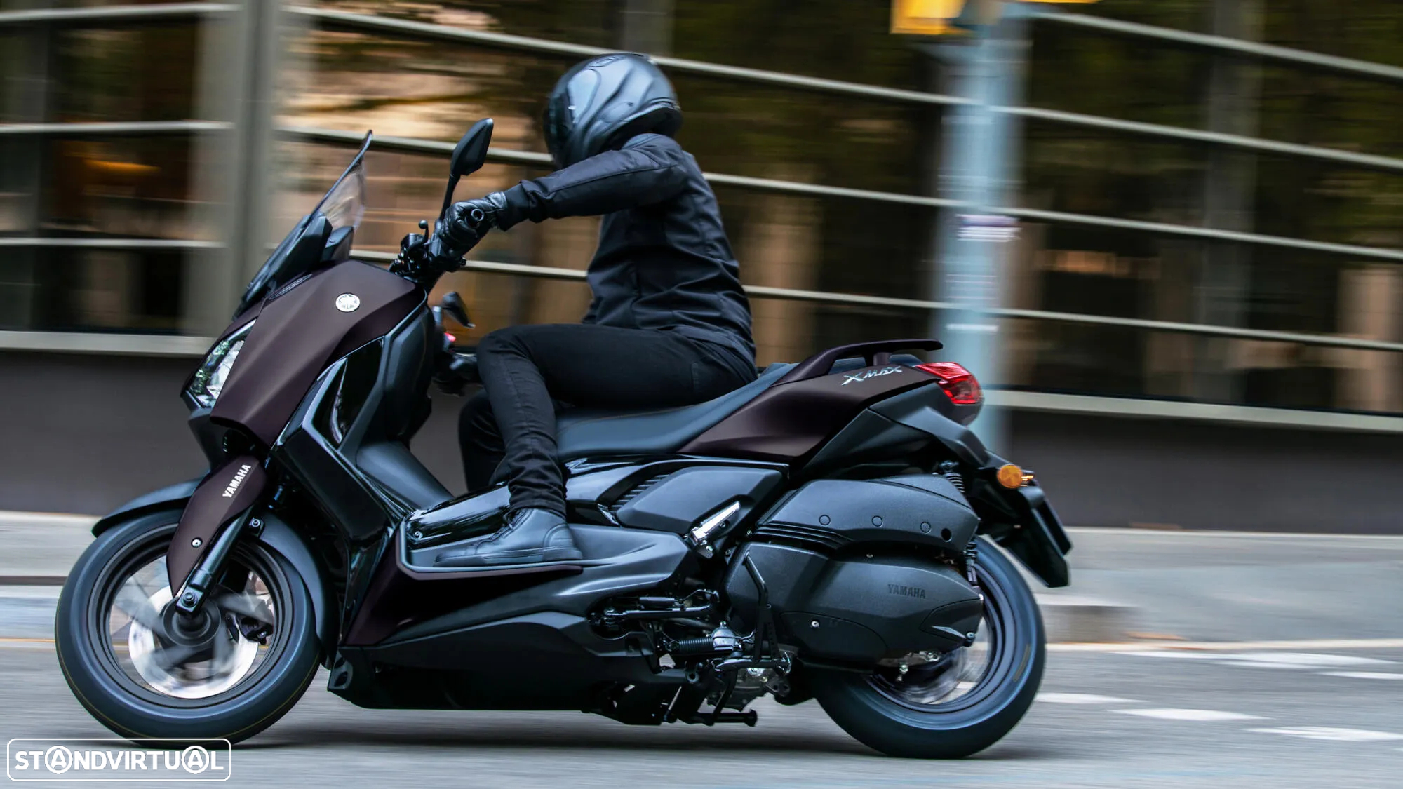 Yamaha X-Max 300 Tech Max - 16