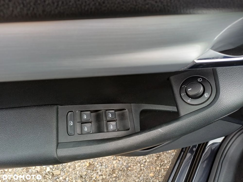 Skoda Octavia 1.6 TDI DSG Clever - 16