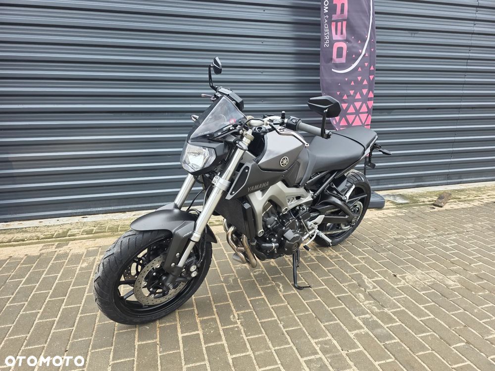Yamaha MT - 4