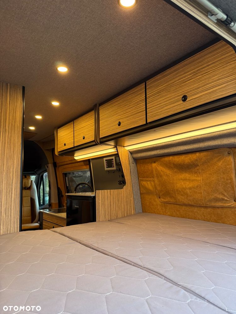 Mercedes-Benz Sprinter - 29