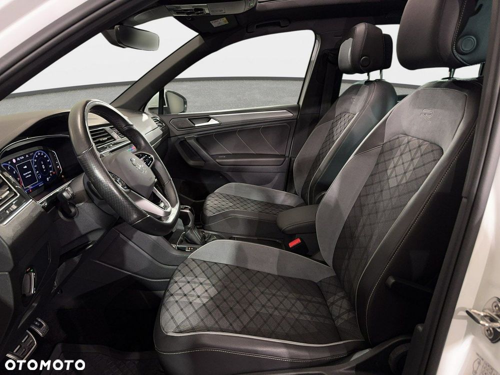 Volkswagen Tiguan - 12