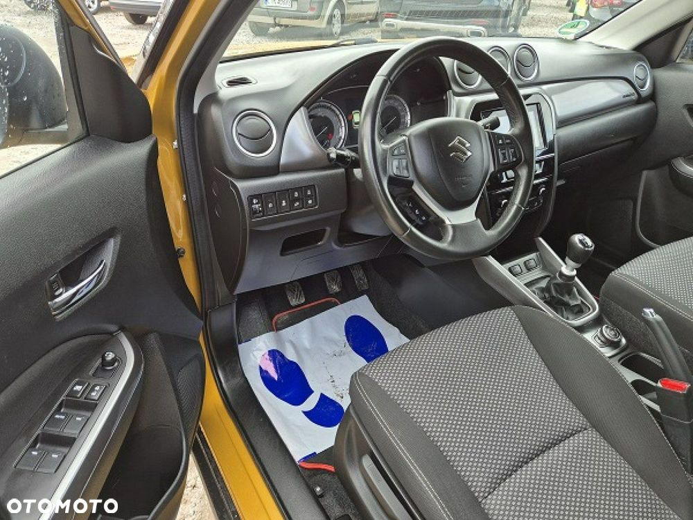 Suzuki Vitara - 14