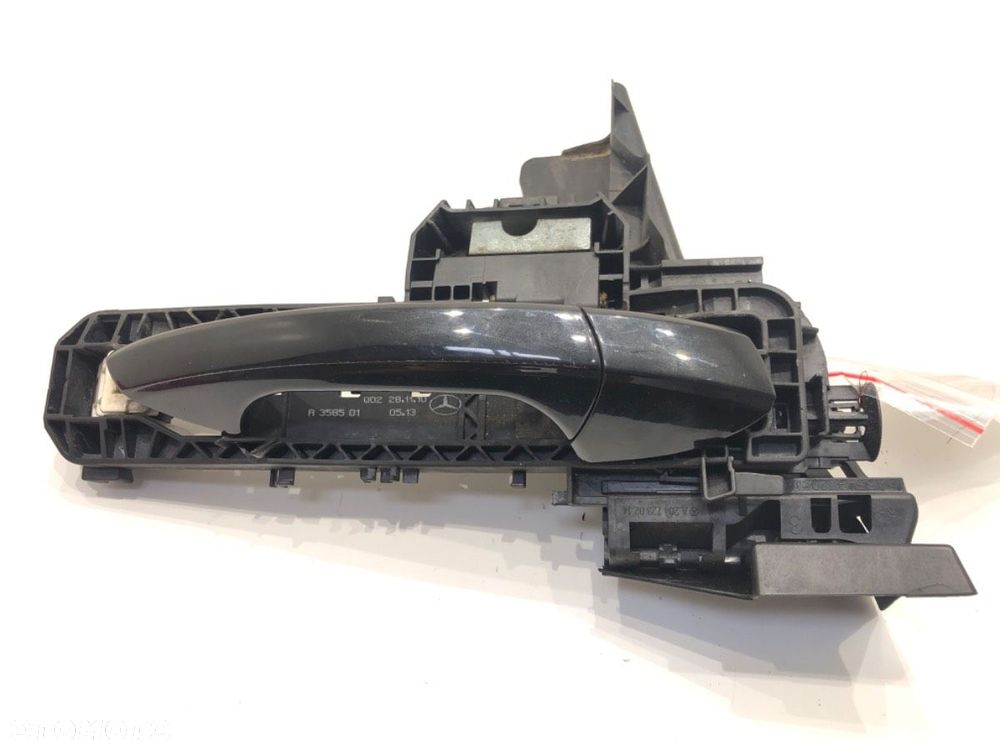 KLAMKA ZEWNĘTRZNA PRAWY PRZÓD  MERCEDES-BENZ KLASA C (W204) 2007 - 2015 C 200 CDI (204.001) 100 kW - 1