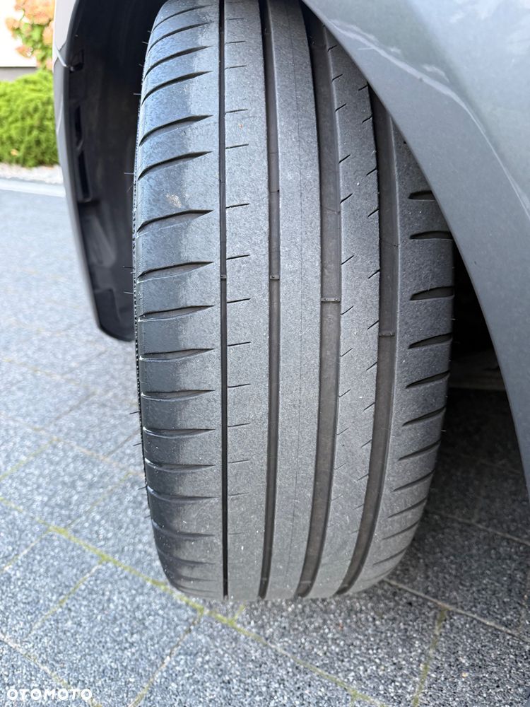 Mercedes-Benz CLA 220 4-Matic AMG Line - 29