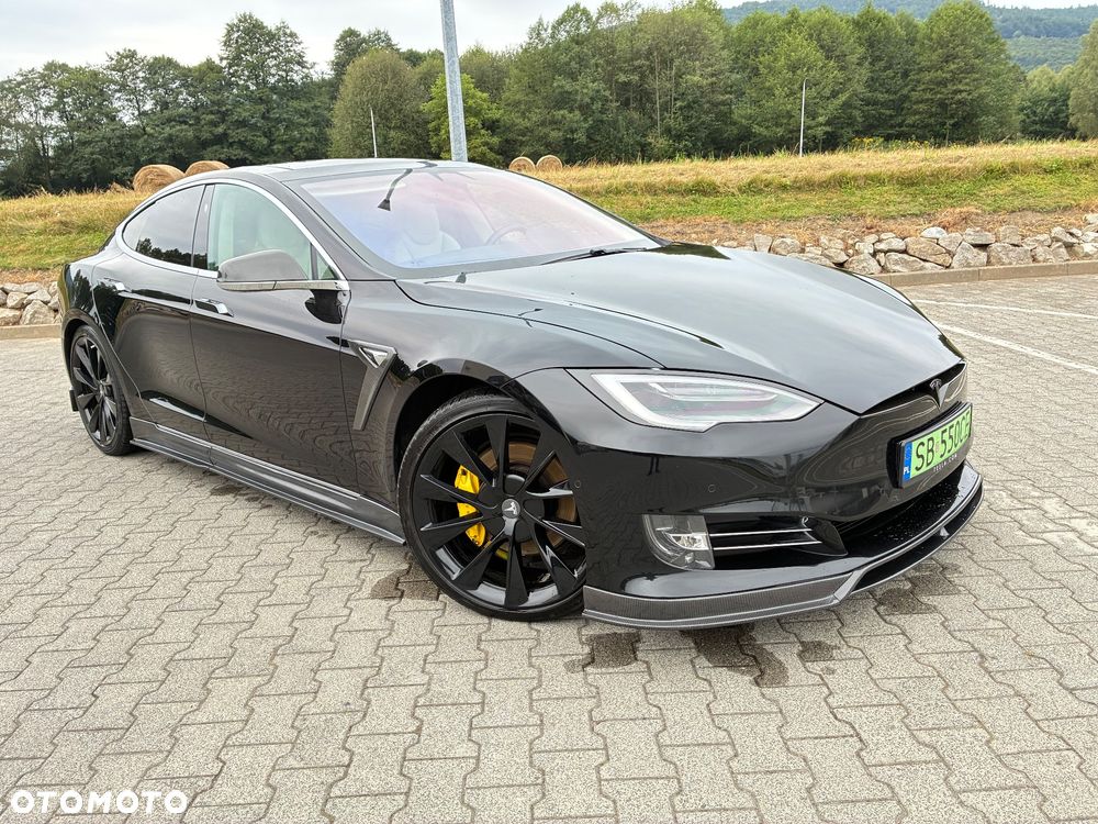 Tesla Model S - 9