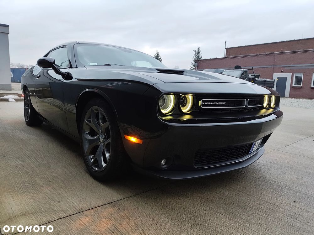 Dodge Challenger - 4