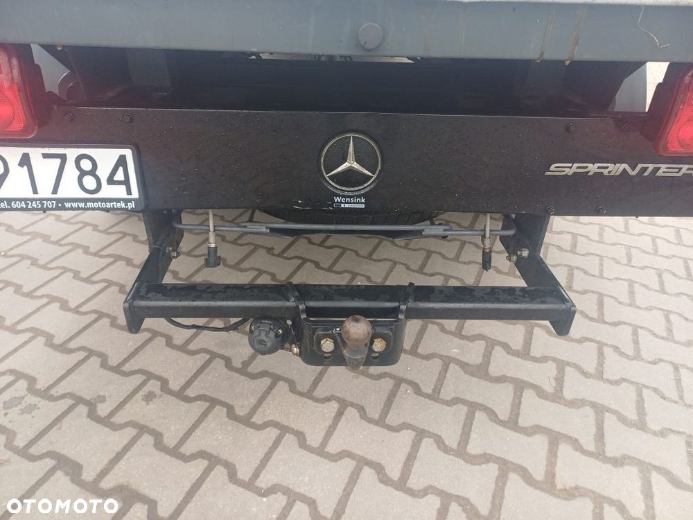 Mercedes-Benz Sprinter - 14
