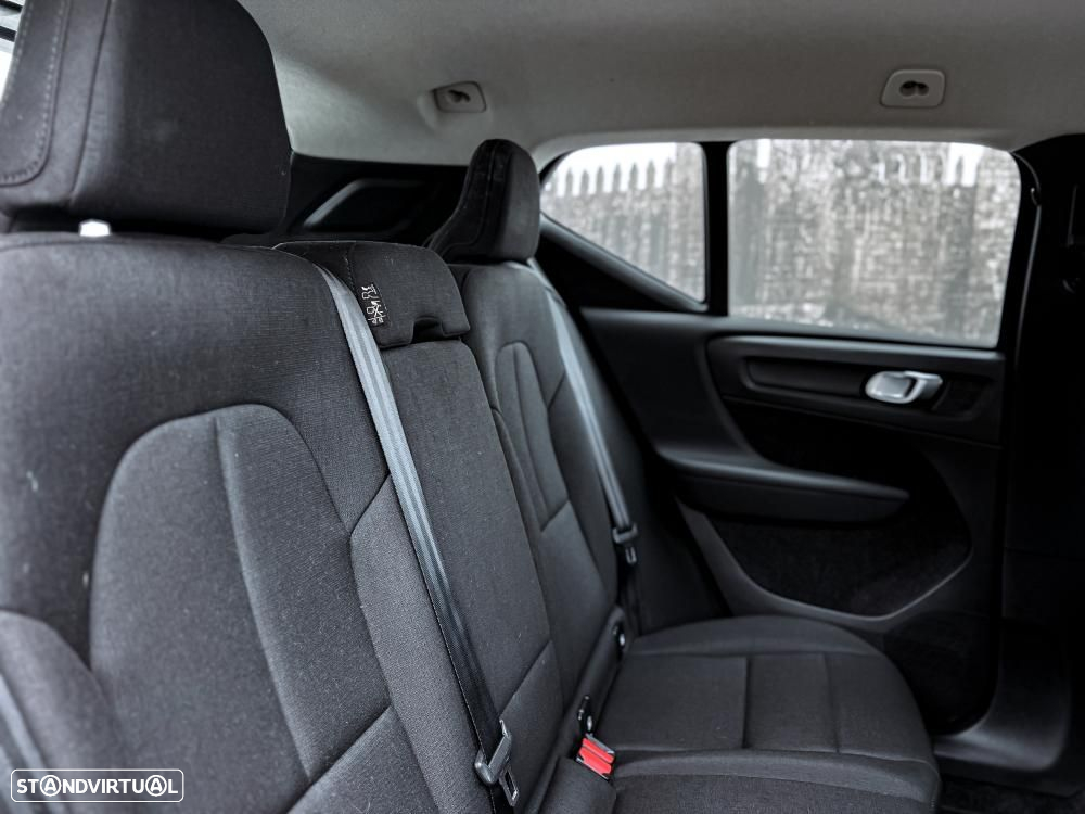 Volvo XC 40 2.0 D3 - 5