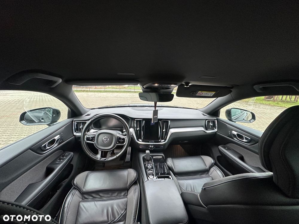 Volvo V60 T6 AWD Recharge Geartronic RDesign - 17