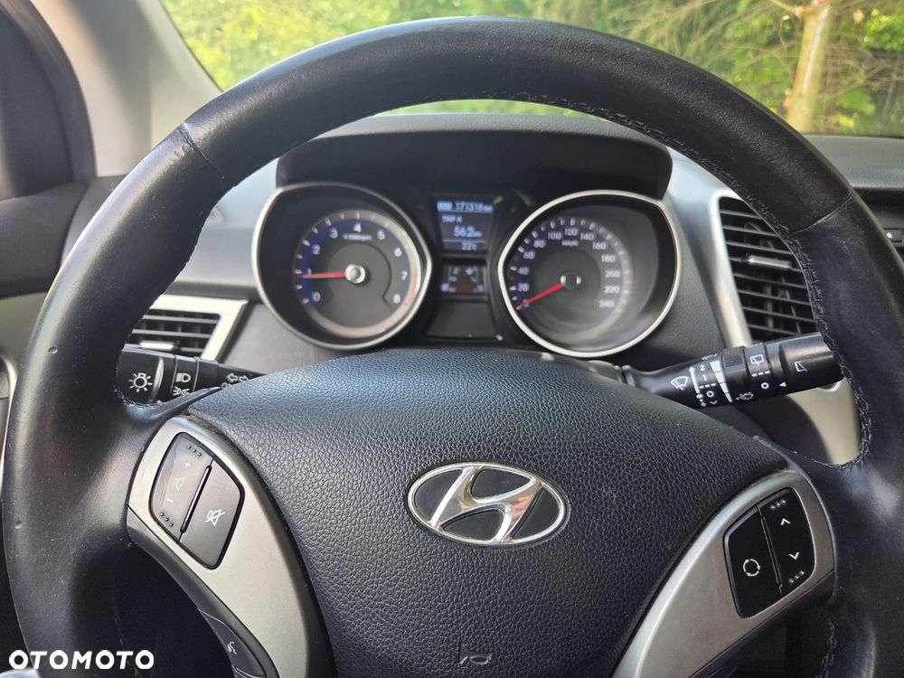 Hyundai i30 1.4 Premium - 14