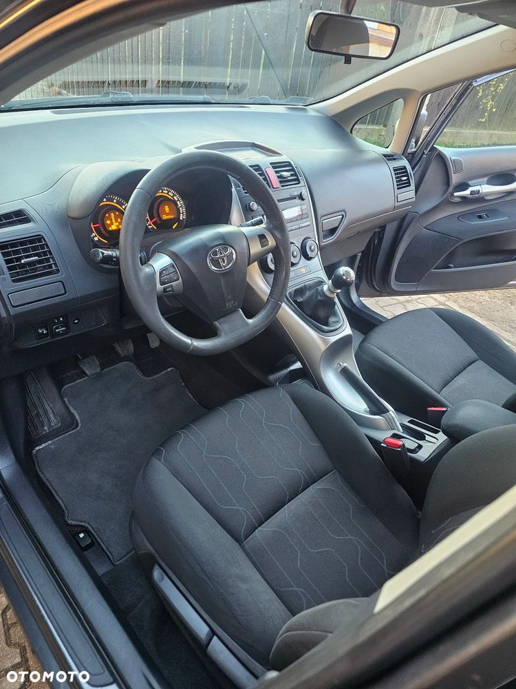 Toyota Auris 1.33 VVT-i Terra - 10