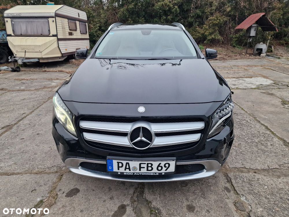 Mercedes-Benz GLA 200 UrbanStyle Edition - 2