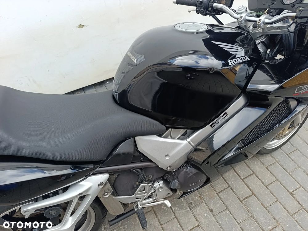 Honda VFR - 24