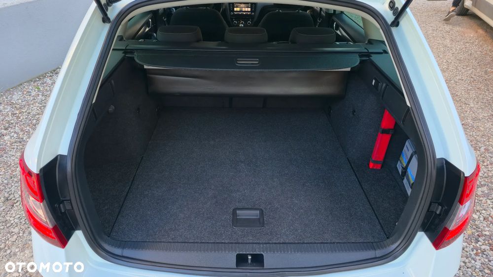 Skoda Octavia 2.0 TDI SCR Clever DSG - 15