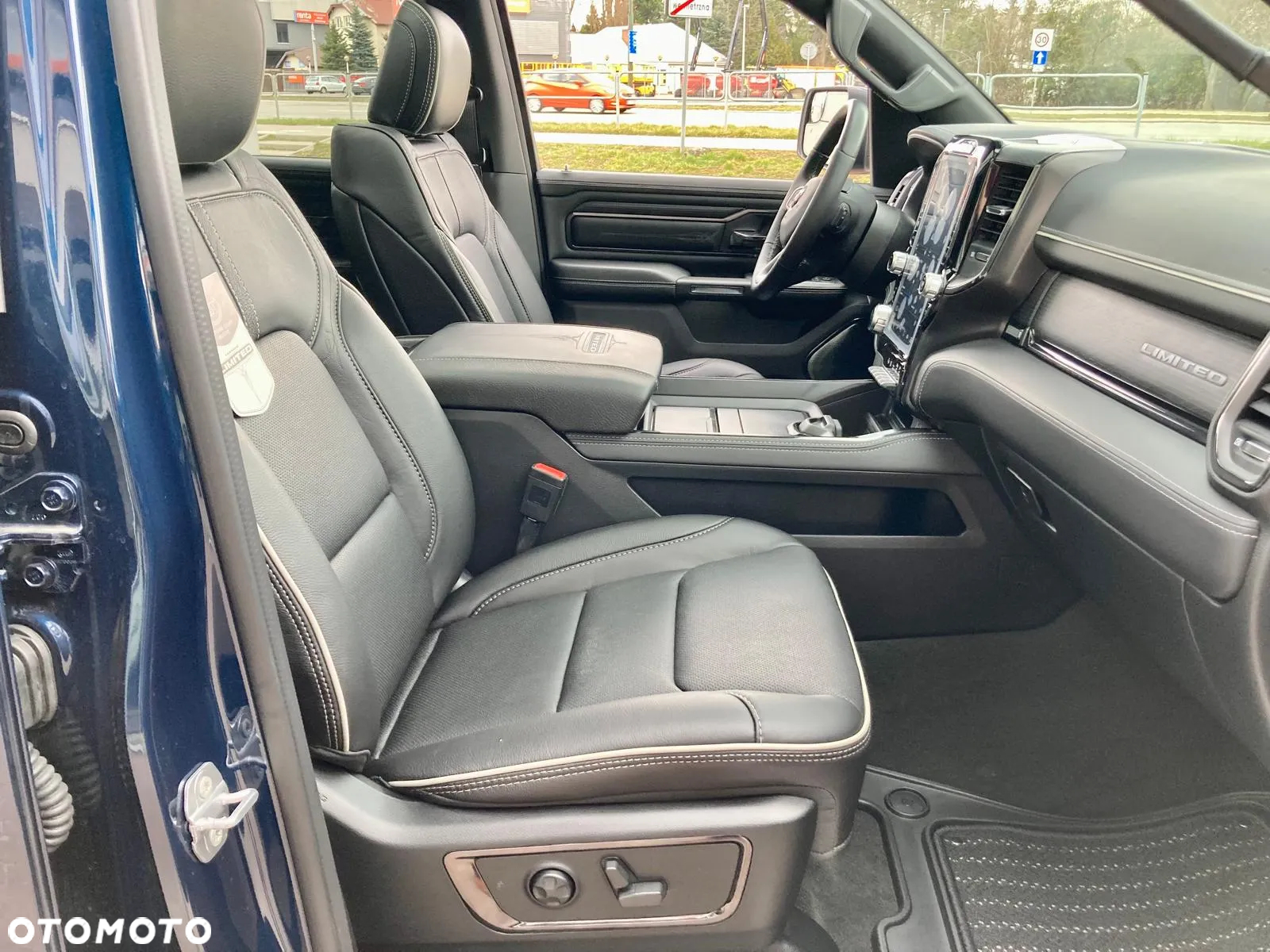 Dodge RAM 1500 5.7 4x4 - 22