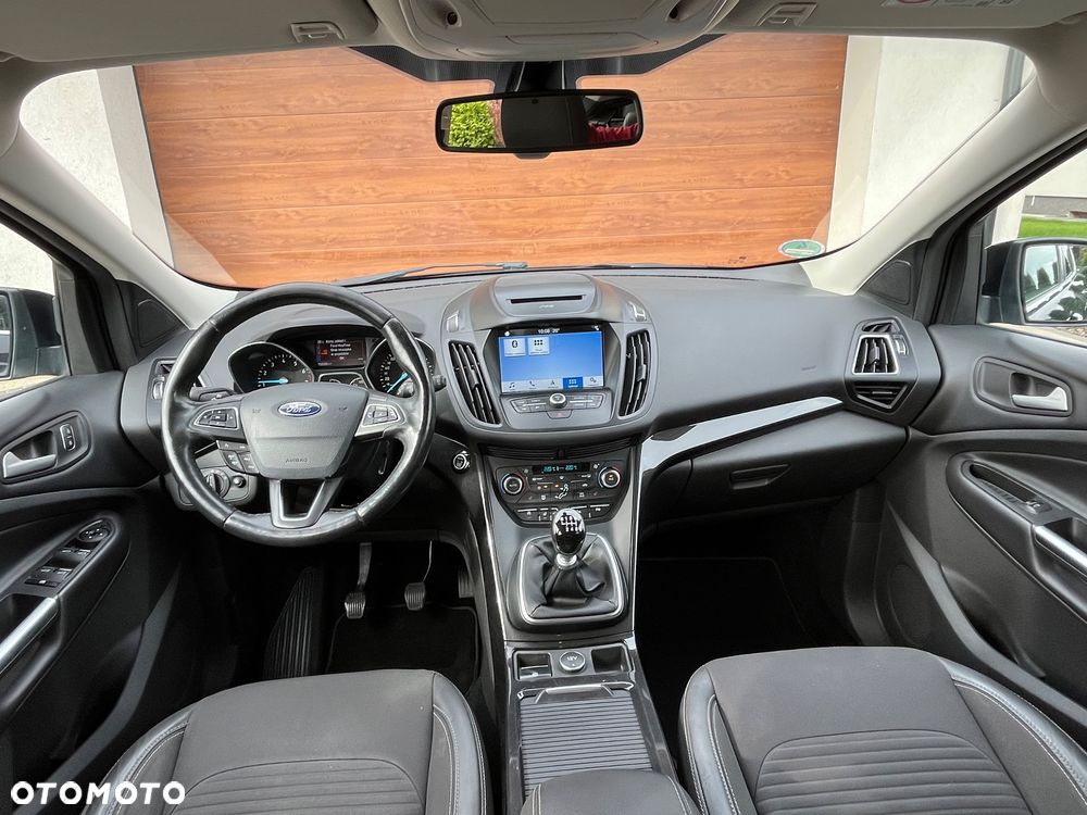 Ford Kuga - 12
