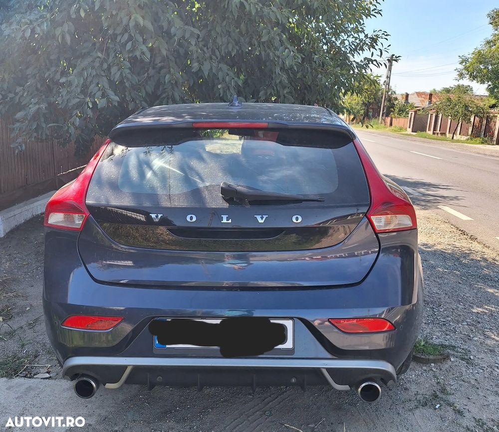 Volvo V40 D4 VEA R-Design - 4