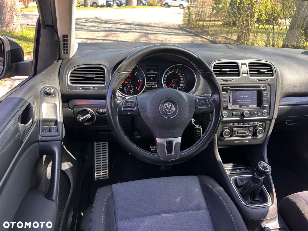 Volkswagen Golf 1.6 TDI DPF BlueMotion - 8