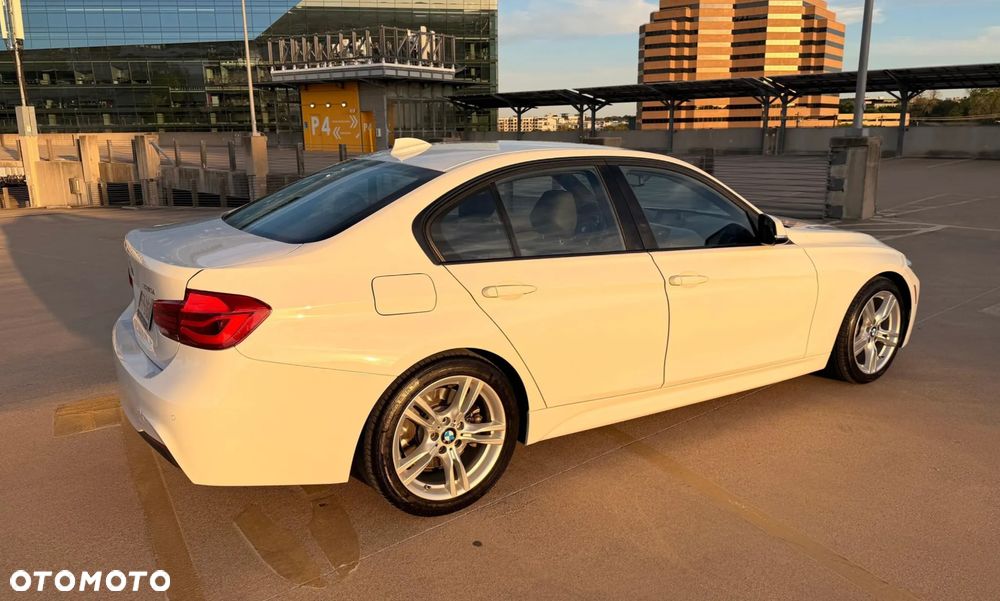 BMW Seria 3 330i M Sport - 2