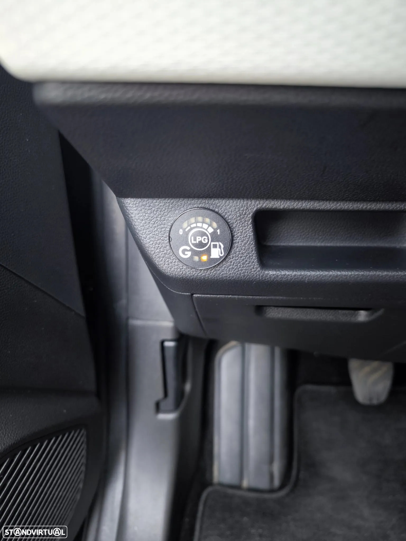 Renault Clio 1.0 TCe Evolution Bi-Fuel - 17