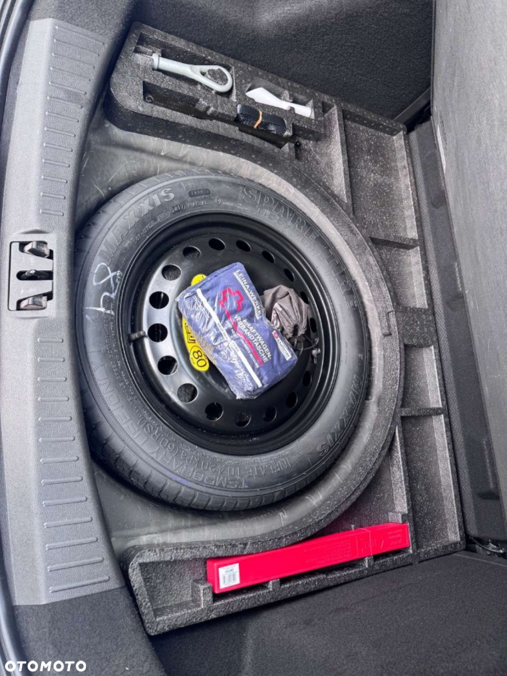Ford Kuga 1.5 EcoBoost 2x4 Cool & Connect - 16