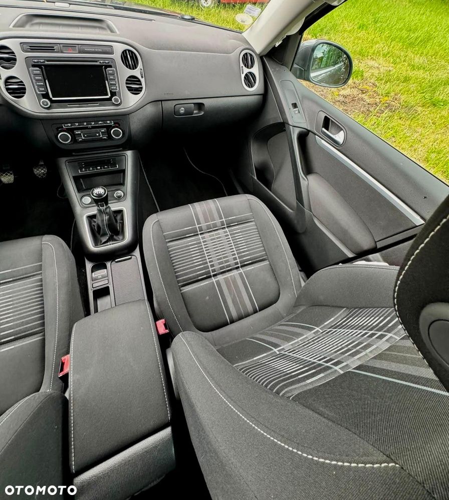 Volkswagen Tiguan 2.0 TDI SCR BlueMotion Technology Lounge Sport & Style - 4