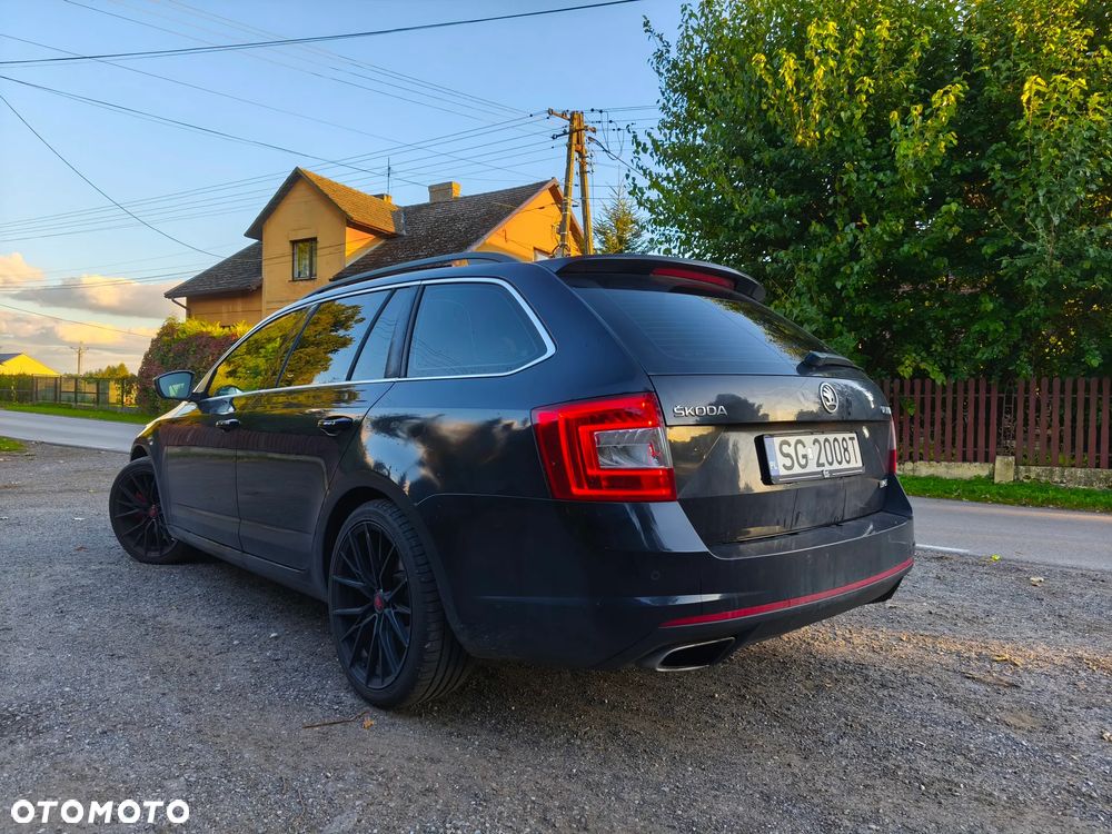 Skoda Octavia 2.0 TSI RS DSG - 5