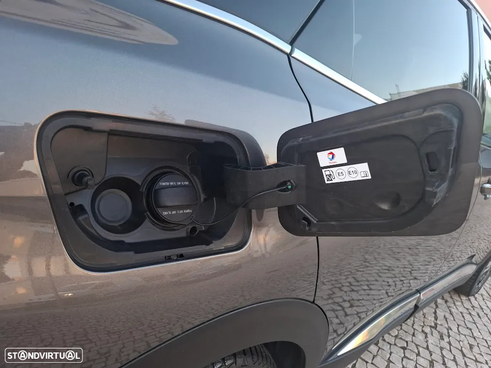 Peugeot 3008 1.6 Hybrid GT Line e-EAT8 - 53