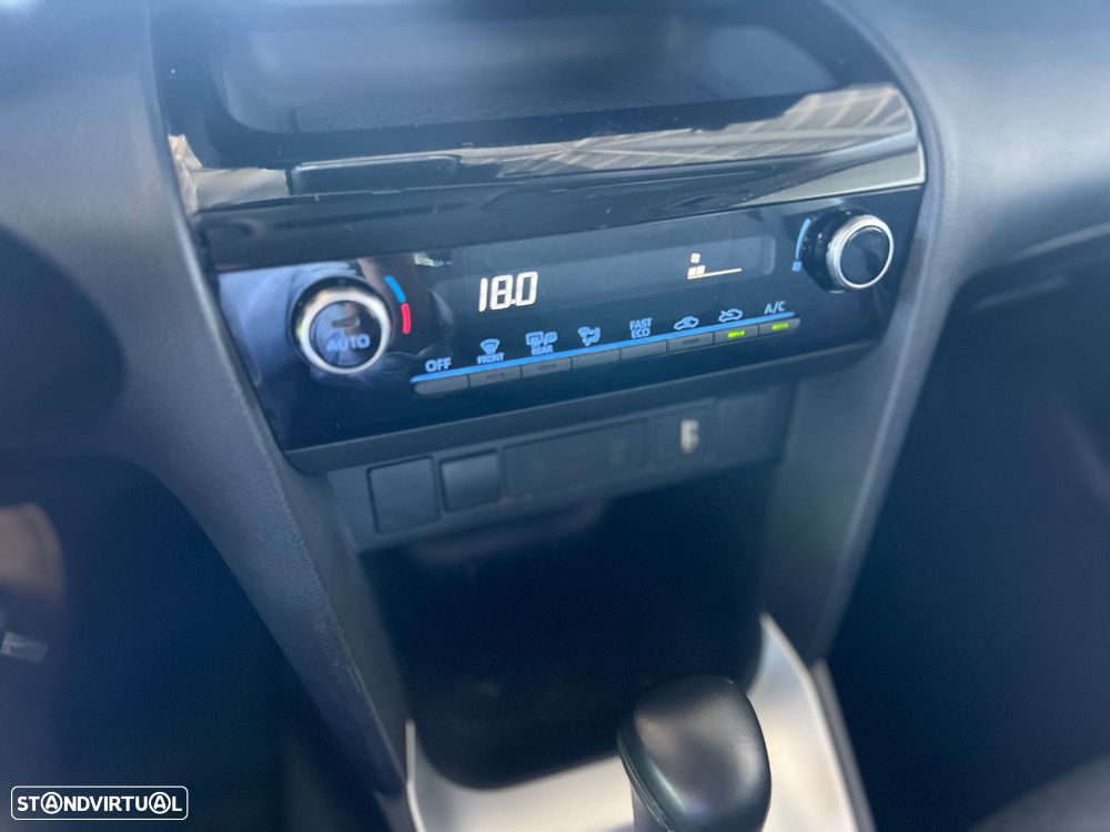 Toyota Yaris Cross 1.5 HDF Comfort Plus - 11