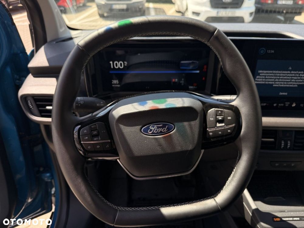 Ford Transit Courier - 17