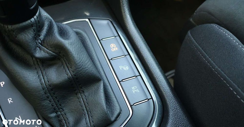 Volkswagen Tiguan - 31
