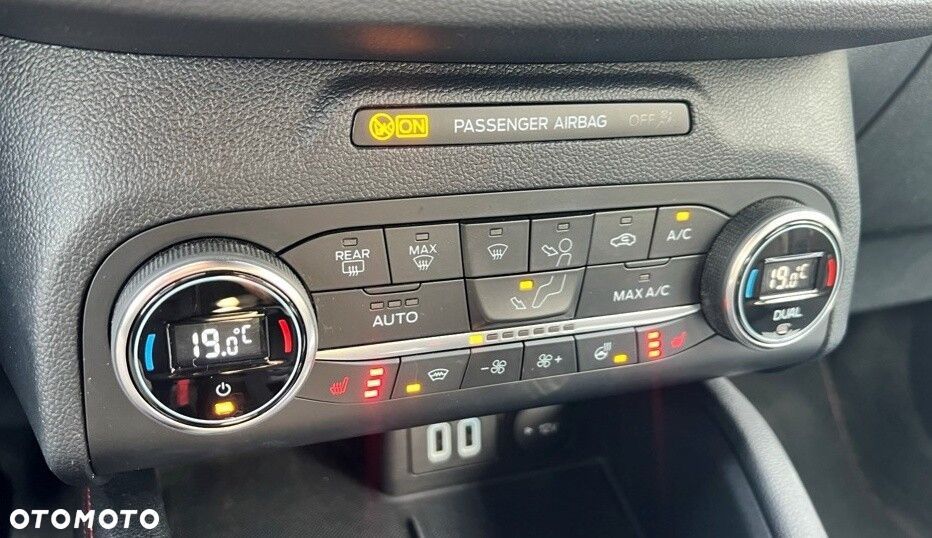 Ford Kuga 1.5 EcoBoost FWD ST-Line - 29