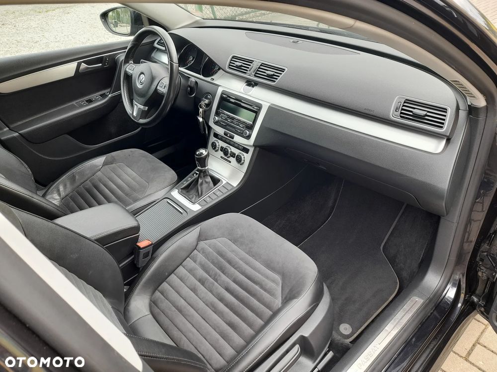 Volkswagen Passat Variant 1.4 TSI BlueMotion Technology R-Line - 13