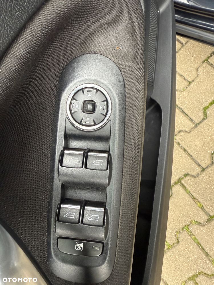 Ford Mondeo 2.0 TDCi Ambiente - 12