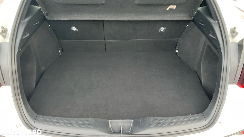 Toyota C-HR 1.8 HSD 122 CP 4x2 CVT Core - 23