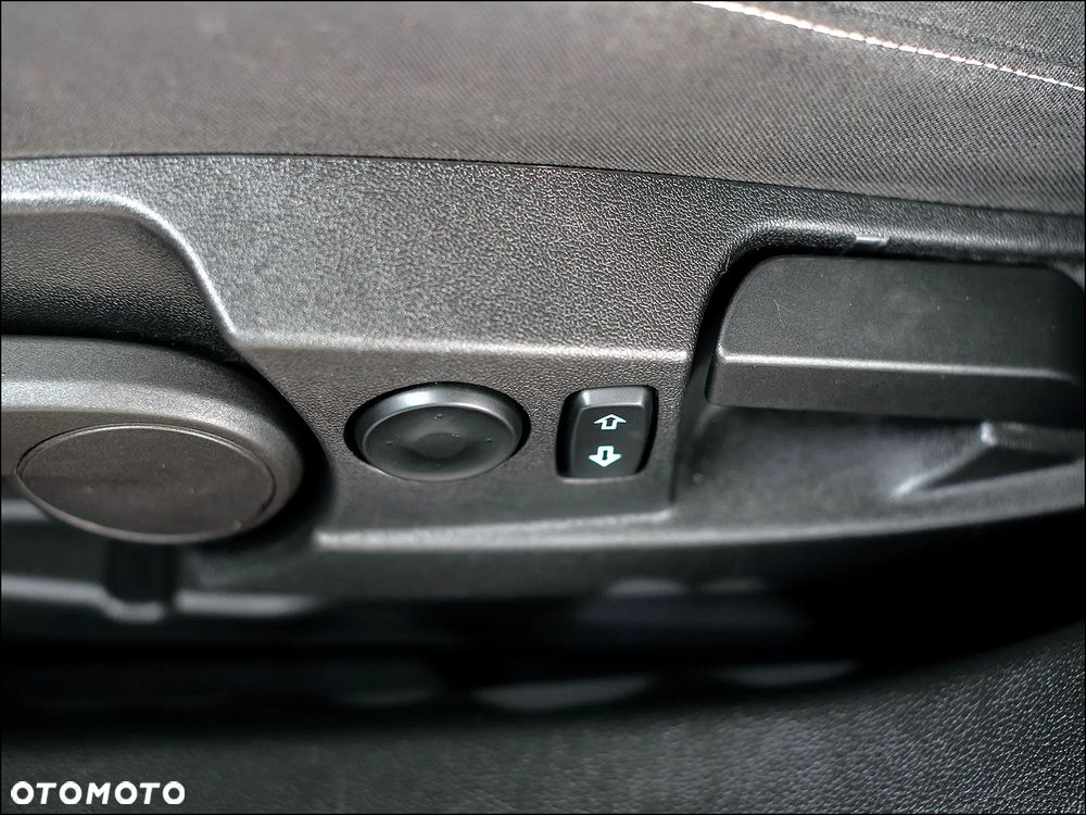 Opel Insignia - 32