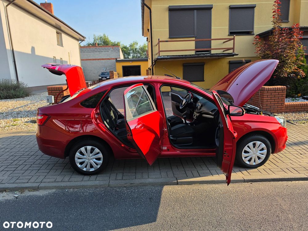 Lada Inny - 16