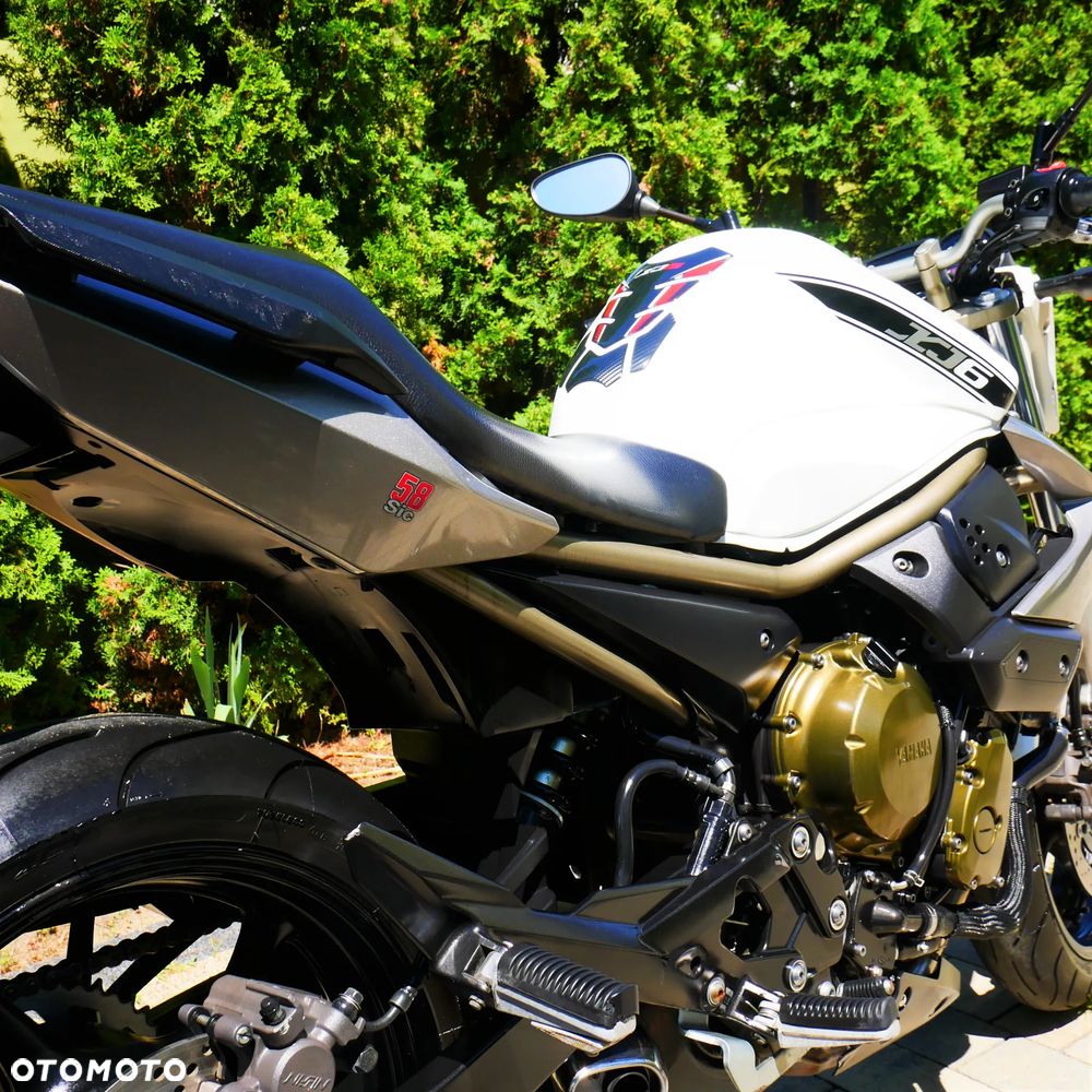 Yamaha XJ - 8