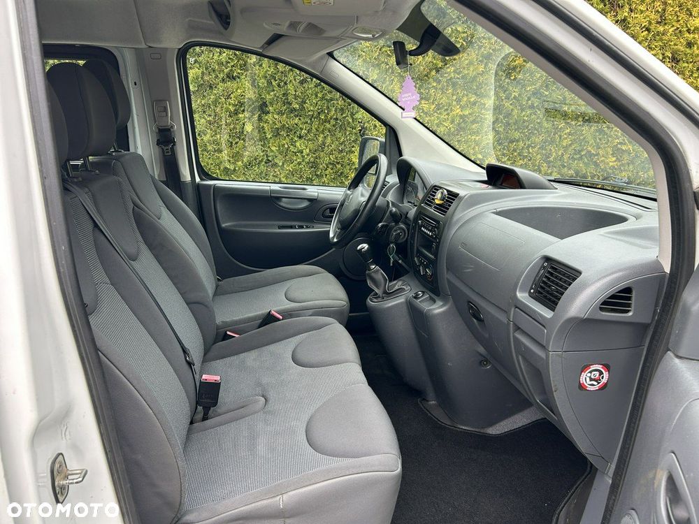 Peugeot Expert - 8