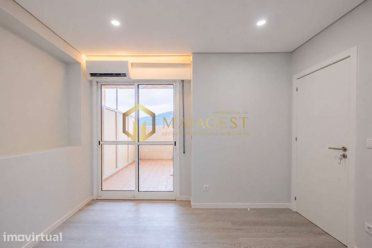 Apartamento T1 com Terraço e Lugar de Garagem em Valongo - Grande imagem: 4/30