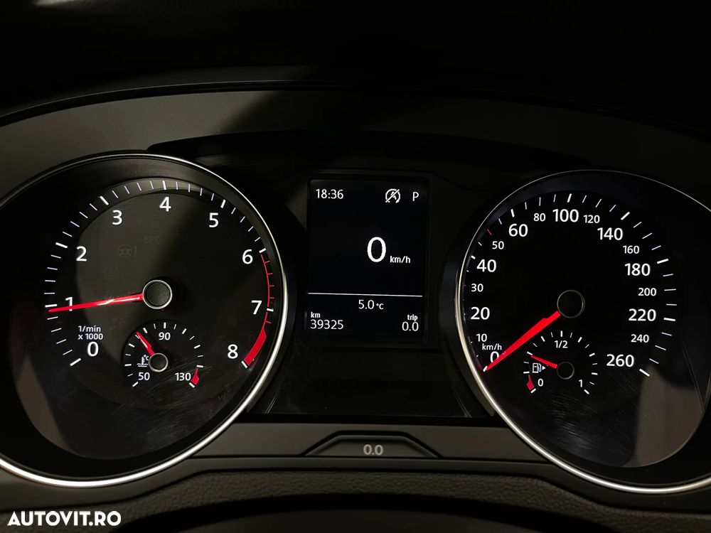 Volkswagen Passat 1.5 TSI ACT DSG Advance - 24