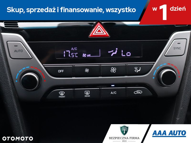 Hyundai Elantra - 17