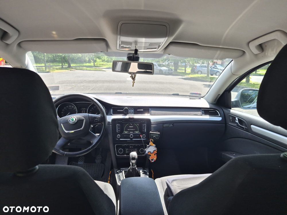 Skoda Superb 1.9 TDI Greenline - 11