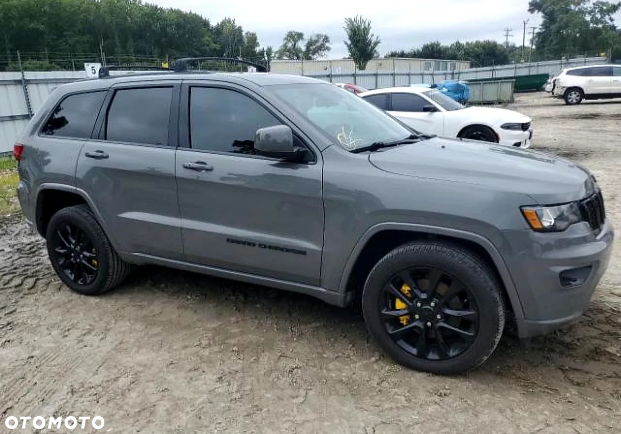 Jeep Grand Cherokee - 4