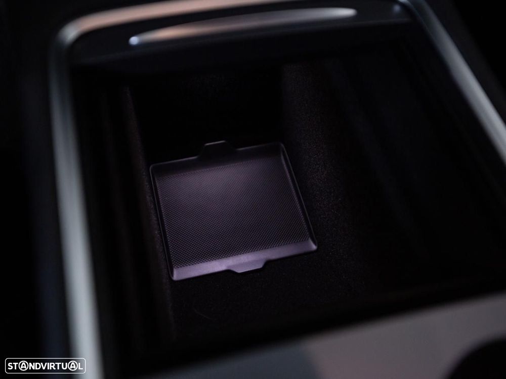 Tesla Model Y Performance Tração Integral - 22