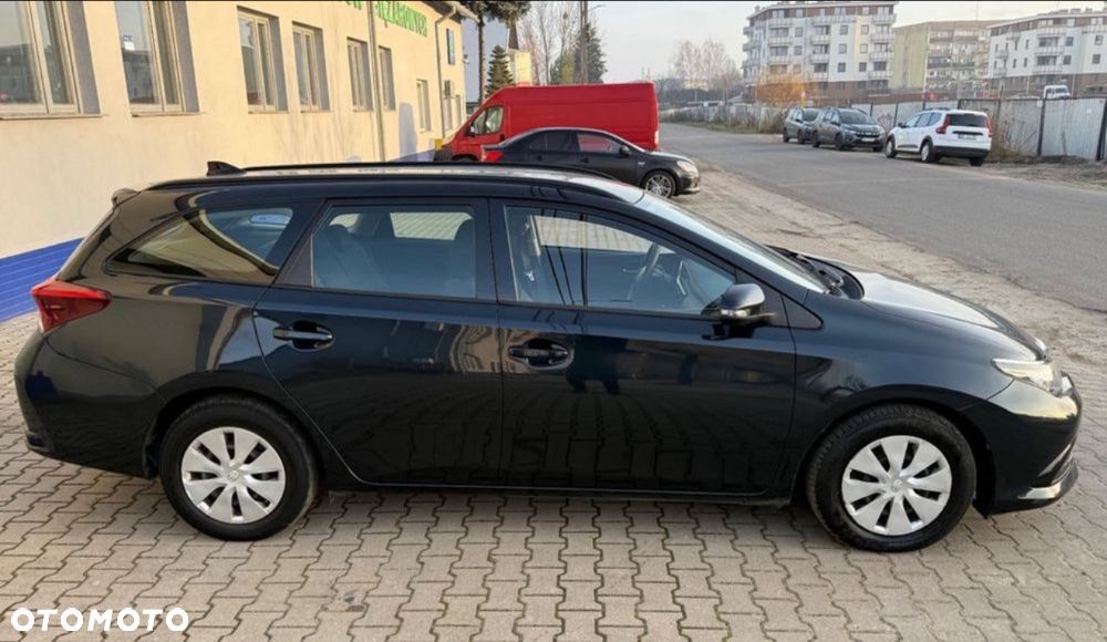 Toyota Auris 1.33 Dual-VVT-i - 3