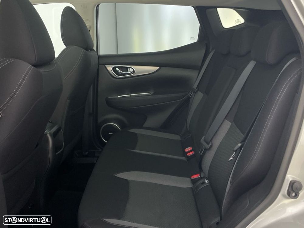 Nissan Qashqai 1.3 DIG-T N-Connecta - 12