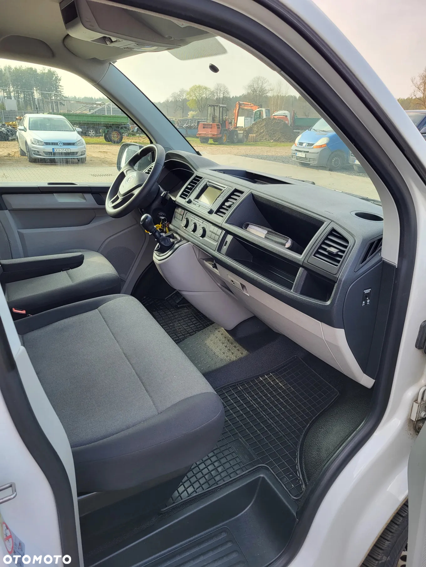 Volkswagen T6 Transporter - 11