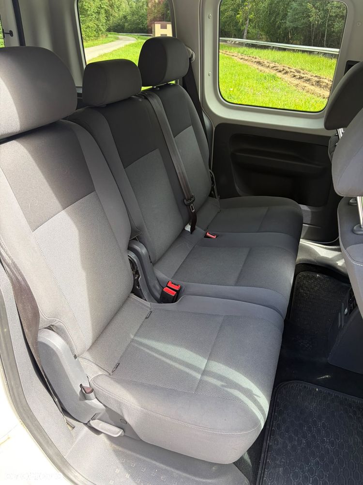 Volkswagen Caddy Comfortline - 11